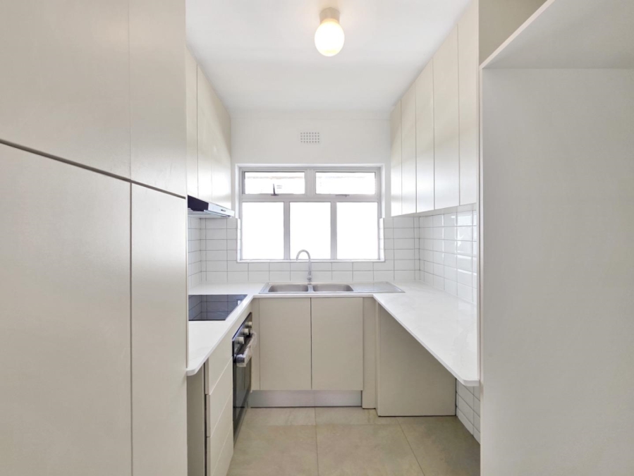 To Let 2 Bedroom Property for Rent in Three Anchor Bay Western Cape